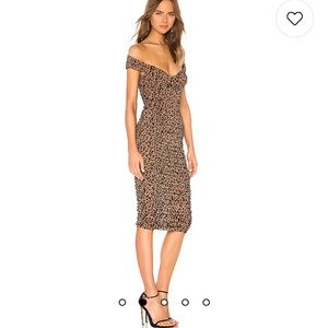 Tabitha Midi Dress in Tan Leopard
MAJORELLE